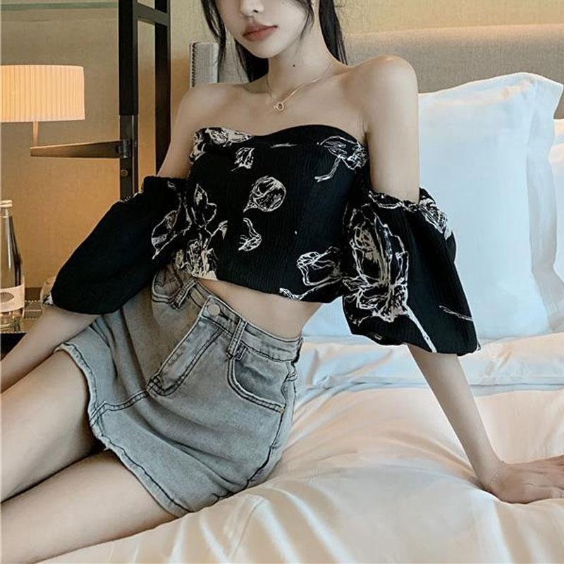 

Французская блузка на одно плечо с коротким рукавом женская летняя милая горячая девушка белая с темпераментным дизайном короткий топ L чёрный