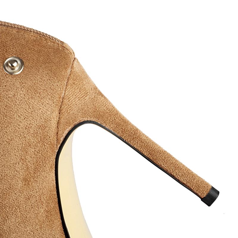 Fashion Women's new spring and autumn pointed fashion runway, metal rivets, pleated frosted velvet high heels, plus knee high boots