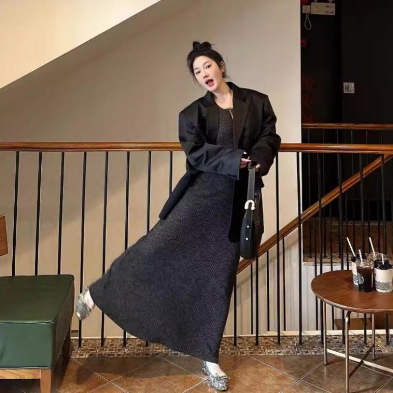 Early Autumn New Coffee Break Temperament Black Knitted Dress Waist Thin Long Sleeve Sweater Skirt