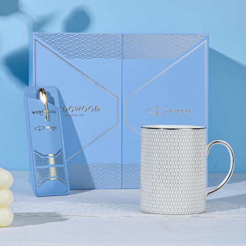 

Wedgwood Подарунковий набір: Ролерна ручка Parker Twilight New IM та Платинова геометрична кружка