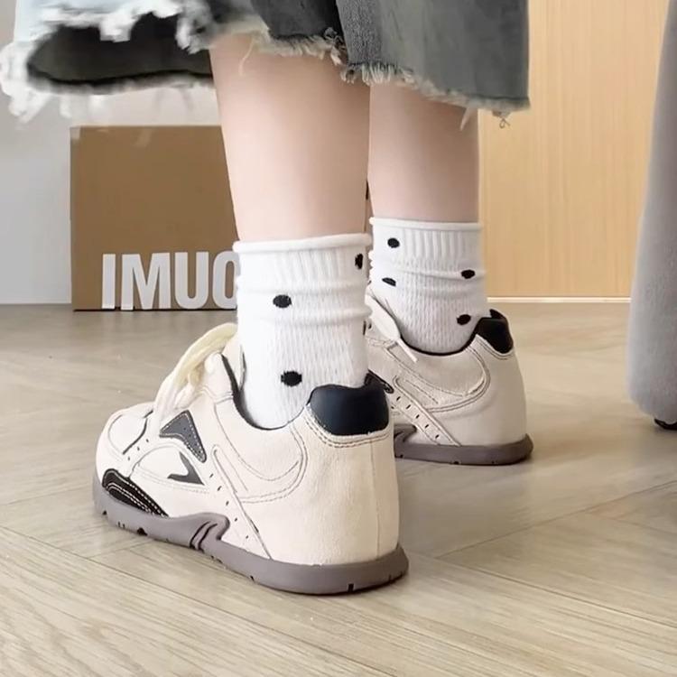 Thick-soled German Training Shoes for Women In the Autumn of 2025, New Comfortable Soft-soled Small Forrest Gump Sports Shoes for Women Ins Tide