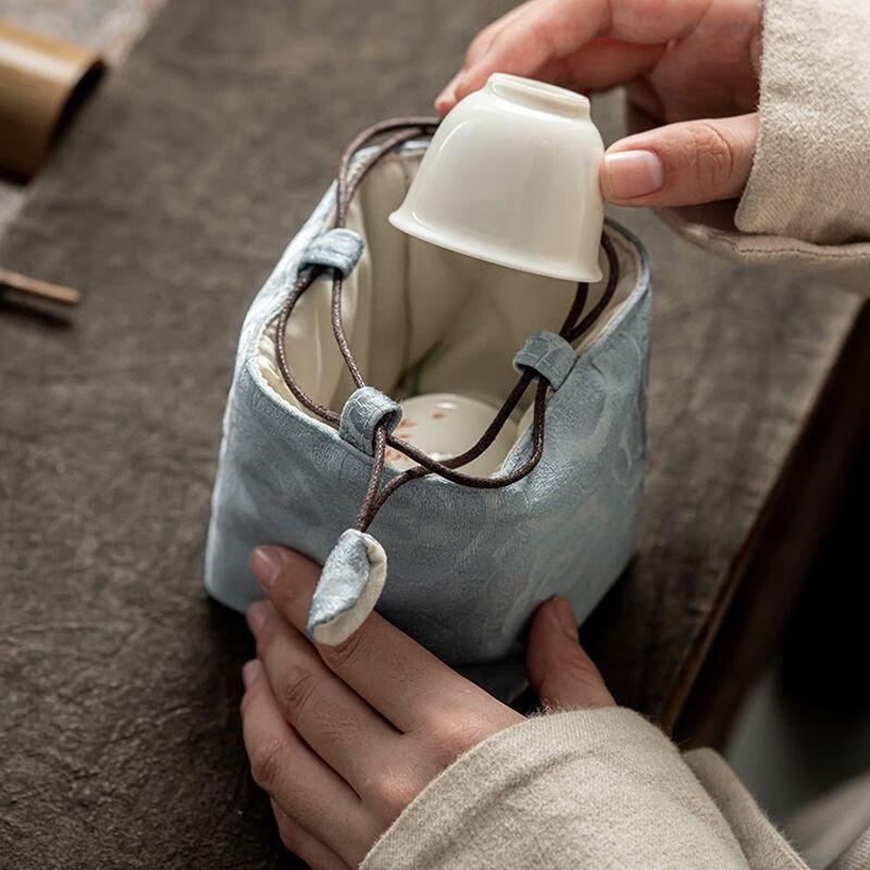 

Zhi Nian Hua Portable Tea Set Storage Pouch