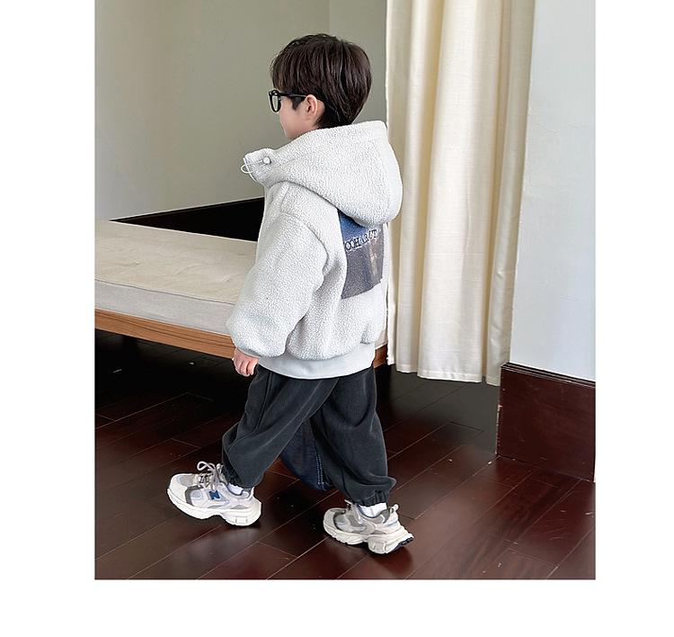 Fairy Tale Memory Boys' Winter Coat 2025: Fashionable Fuzzy Thickened Warm Sweater for Boys' Autumn/Winter.
