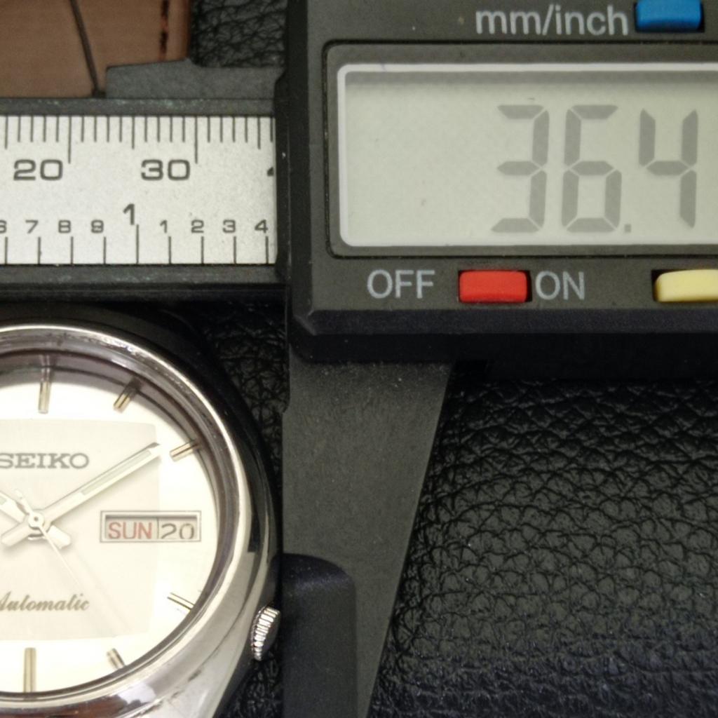 VINTAGE SEIKO AUTOMATIC 7009A JAPAN MENS SILVER COLOR DIAL WATCH A500134-2 R151a-a500134