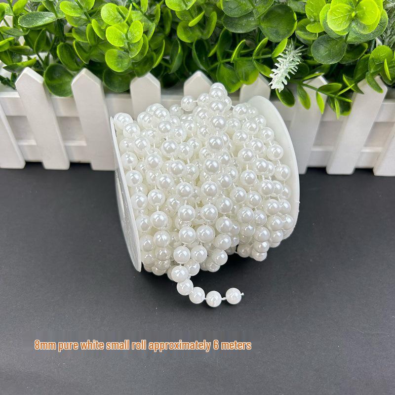 Svatební řetízek z imitovaných perel pro dekoraci a aranžmá scény