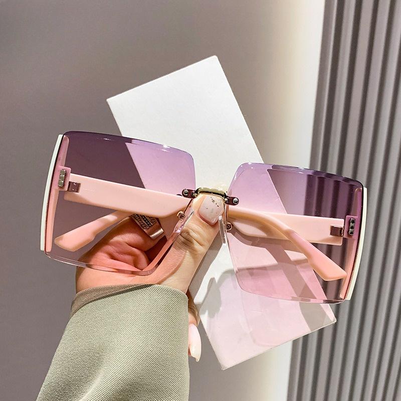 Women Fashion Rimless Beach Gradient Sunglasses UV400 Protection Retro Style Eyewear for Ladies