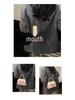 Trendy Texturovaná Crossbody taška s mašlí: Módní a všestranná dámská kabelka pro rok 2025