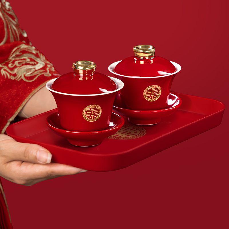 Ensemble de tasses à thé de mariage Double Bonheur: Service à thé rouge avec bol, baguettes et une paire de tasses - Parfait pour les cadeaux de mariage et la dot.