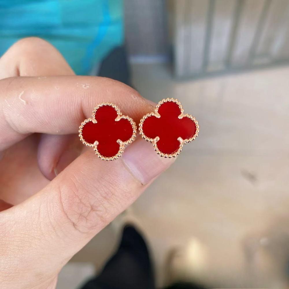 Náušnice se čtyřlístkem Bílá perleť Karneol Černý achát Dámské náušnice Piercingy