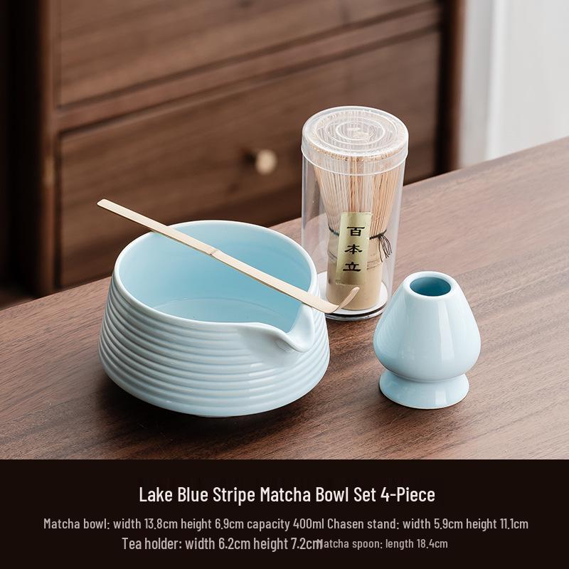 Ręcznie robiona duża japońska ceramiczna miseczka do matchy i zestaw trzepaczki