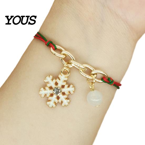 Wrist Accessories Christmas Bracelets, Red Green String Bracelet, Adjustable Charm Bracelet Luminous Wristbands with Glow in The Dark Bead for