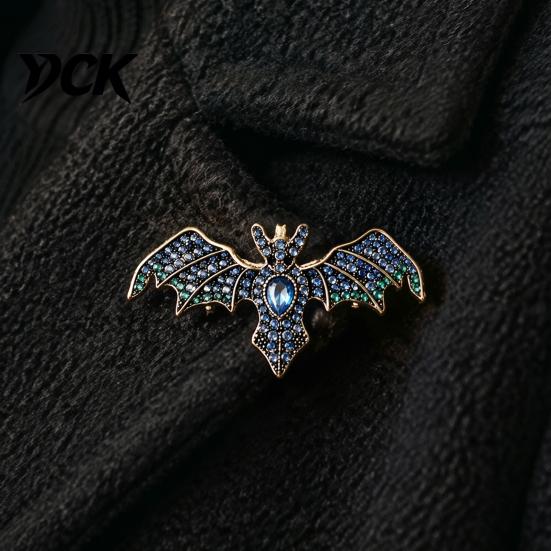 Punk Style Animal Badge Halloween Rhinestone Bat Brooch, Retro Gothic Shaped Lapel Brooch Pin Pin, Jewelry Accessory for Clothing Bags Scarves