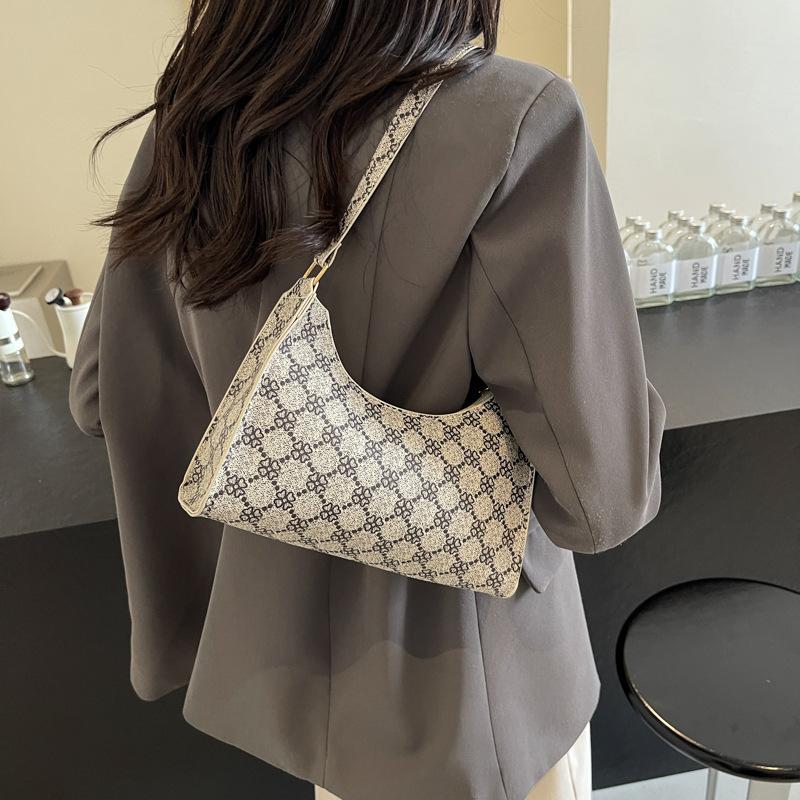 New Summer Retro Commuting Fashion Texture Casual Print Temperament Simple Single-shoulder Armpit Small Square Women's Bag