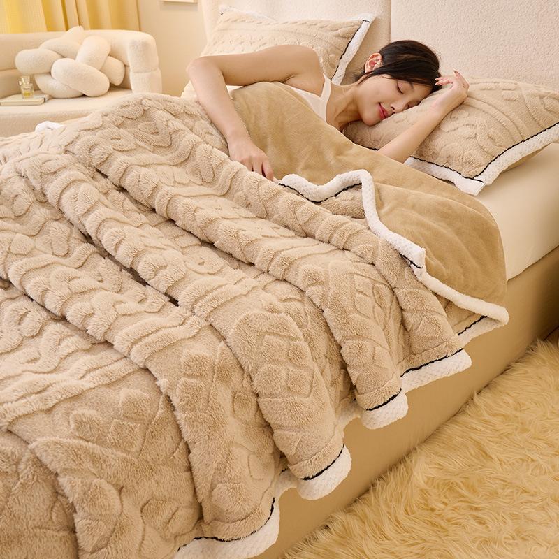 

Зимнее толстое бархатное одеяло из молочного бархата Тафу multifunctional blanket 150 * 200 света кофе