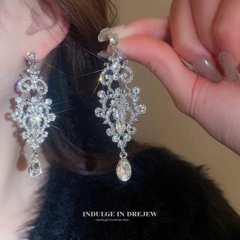 Luxury Temperament Sparkling Hollow Flower Rhinestone Tassel Dangle Earring Women's Charm Bride Wedding Engagement Jewelry Gift