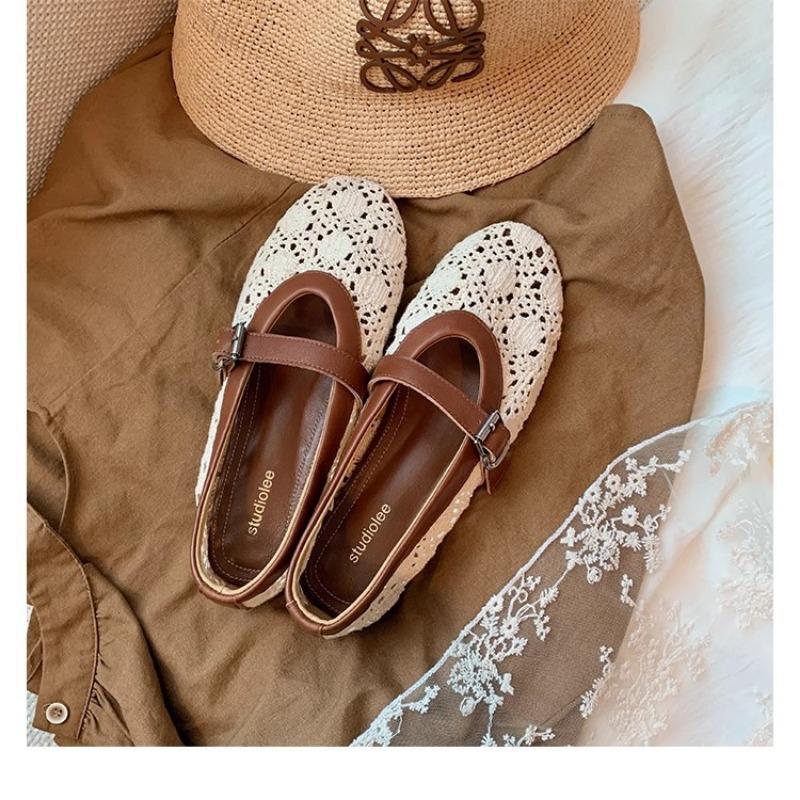 A New Style of Women's Shoes with A Hollowed-out Design and A Versatile Shallow Opening One-shoulder Style