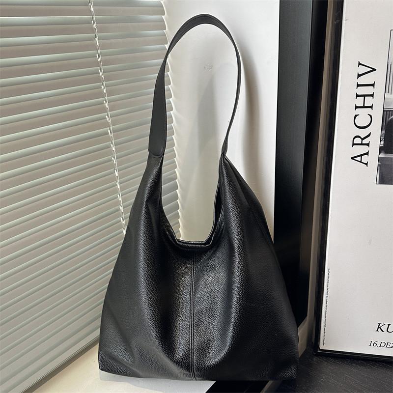 Fashionable Everyday Tote Bag For Women Spacious And Stylish Pu Bag Available In Black Khaki Brown