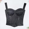 Corsés, ropa de mujer moderna y elegante