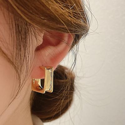 Geometric Light Luxury Earrings Women's Senior Sense Fashion Temperament Versatile Commuter Everyday Ear Jewelry