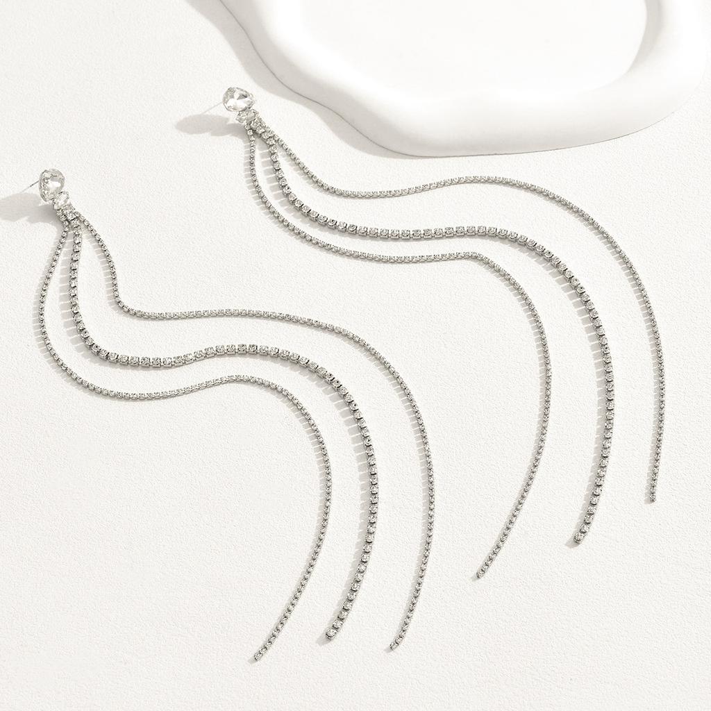 ins geometric fashion OL inlaid diamond long women's earrings personalized versatile fringed niche design stud earrings