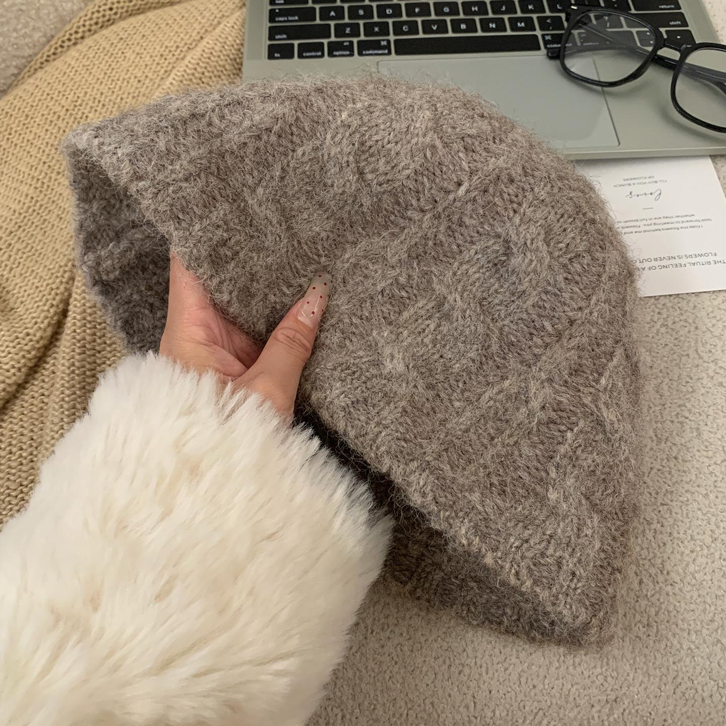 

Retro White Crocheted Knitted Fisherman Hat for Women in Autumn and Winter with Big Head Circumference and Face Small Basin Hat Style Bucket Hat M（56-58cm）