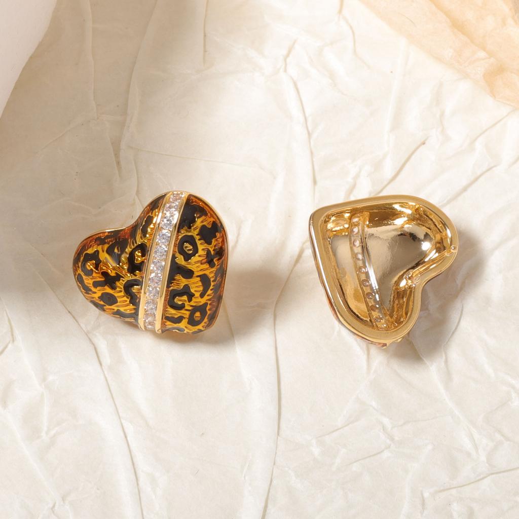 Korean Niche Unique Temperament Fashion Simple Leopard Print Love Stud Earrings Women's Autumn and Winter Alloy Dripping Oil Daily Versatile Models