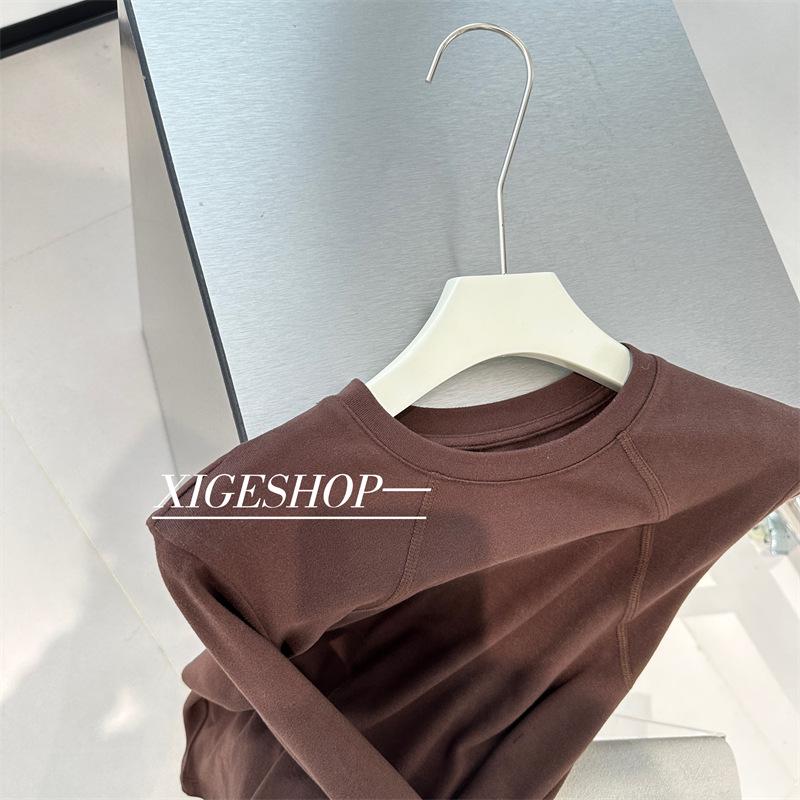 

Women s Brushed Patchwork Long-Sleeve Top: Slim, Versatile, Soft, Skin-Friendly, Round Neck Design for Autumn/Winter Medium