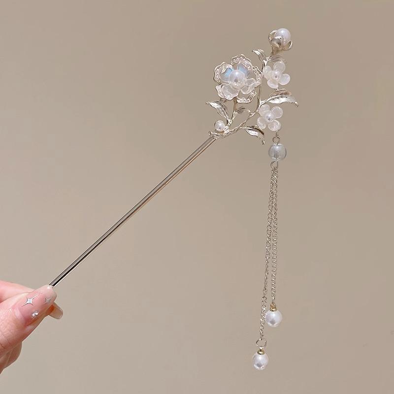 Elegant Retro Tassel Hairpin for Hanfu Updo - Women's Chinese Style Metal Hair Clip