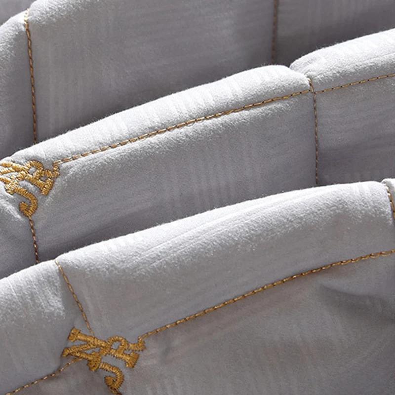 Luxuriöse, dicke, rosa gesteppte Bettdecke in Queen-Size-Größe, nordisch, hochwertige Tagesdecke mit Plisseerand auf dem Bett, bestickte Tagesdecken