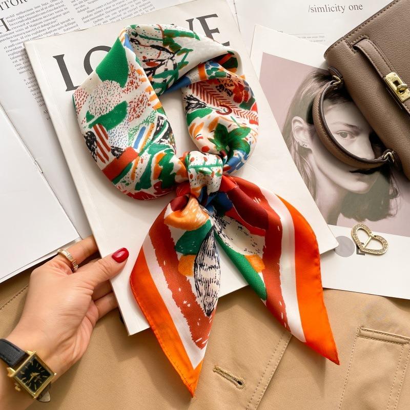 Zhang Ruonan silk scarf women's spring and summer new fashion retro accessories scarf neck high-end small square scarf