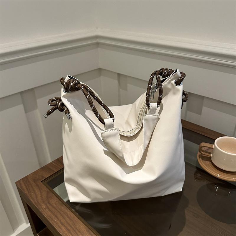 Premium texture large capacity tote bag women's autumn and winter lazy style versatile retro commuter student class shoulder bag