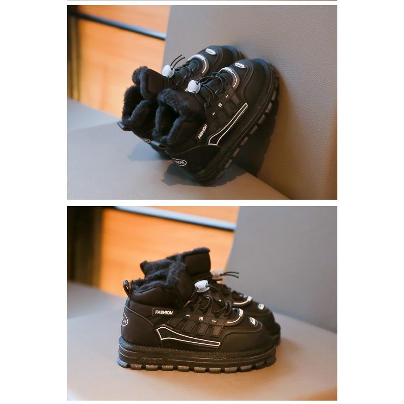 Version coréenne de jolies bottes de neige pour filles, nouvelles chaussures d'hiver en coton et velours pour enfants pour garder au chaud les chaussures pour enfants