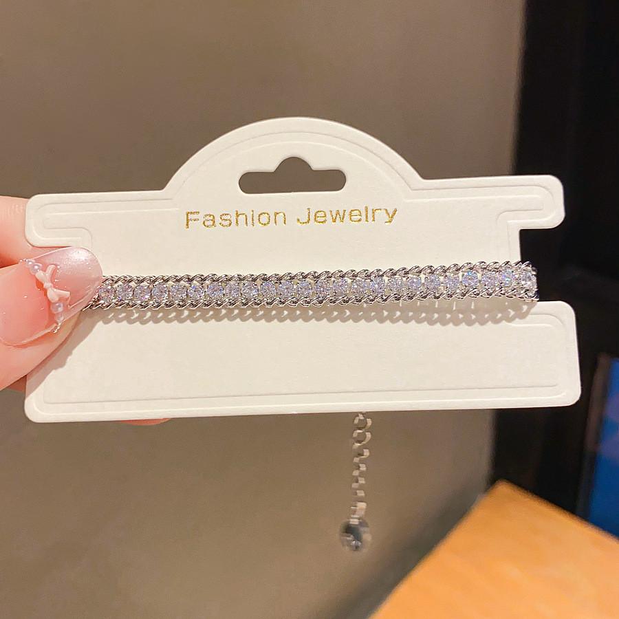 

Modern Fashion Chain Bracelet With Sparkling Rhinestones For Daily Wear срібний
