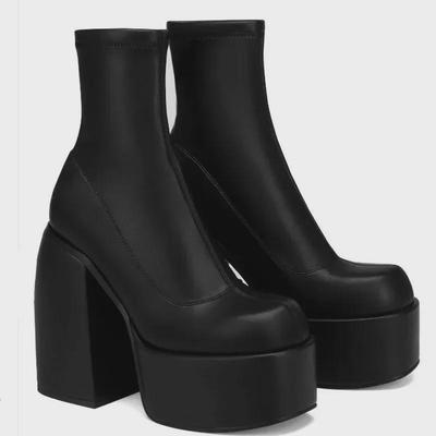 Europäische und amerikanische Plateaustiefel mit hohen Absätzen aus mattem Leder für Damen – Herbstmode, dicker Absatz, wasserdicht, große Größen erhältlich