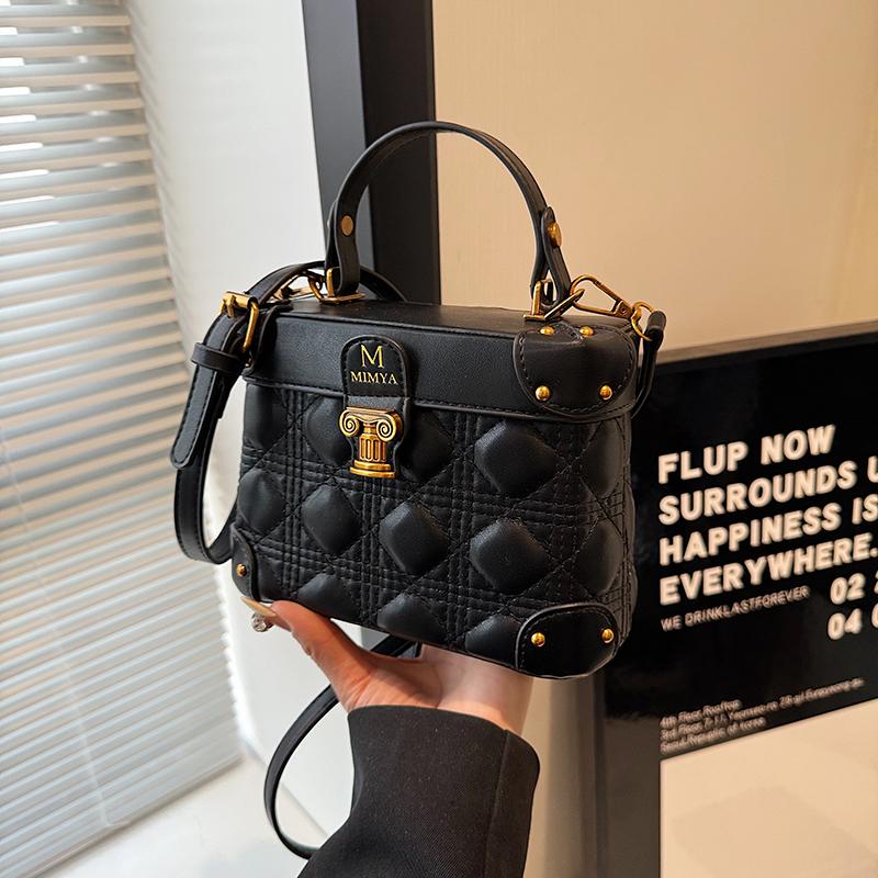 

Французская роскошная сумочка, новая минималистичная и модная маленькая квадратная сумка, тренд, универсальная популярная сумка через плечо