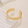 Popular European and American gold jewelry beating pattern heavy industry does not fade simple irregular C-shaped opening bracelet