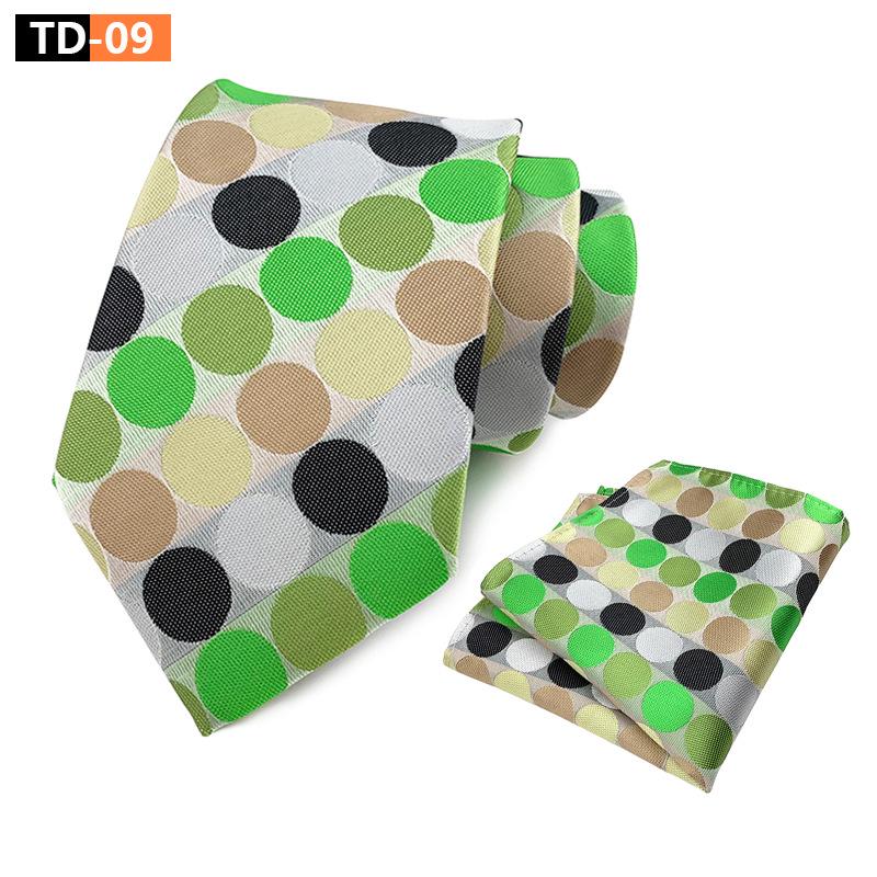 

Мужской элегантный костюм в горошек, набор галстук и нагрудный платок