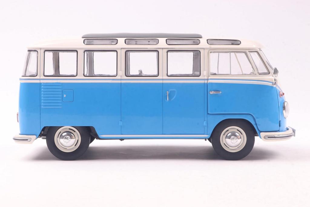 Solido scale Volkswagen T1 Samba Bus 1962 1/18 Blue/White