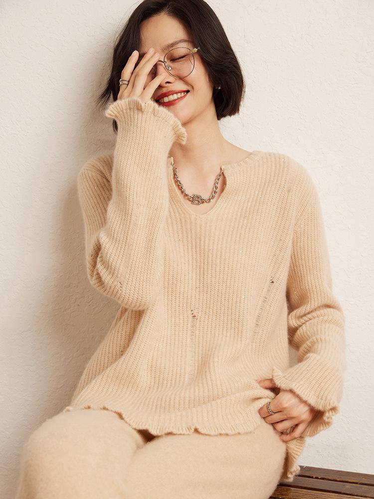 Women's Thickened Cashmere Sweater with Scissor Collar and Sequin Detail - Autumn/Winter Knitted Base Layer