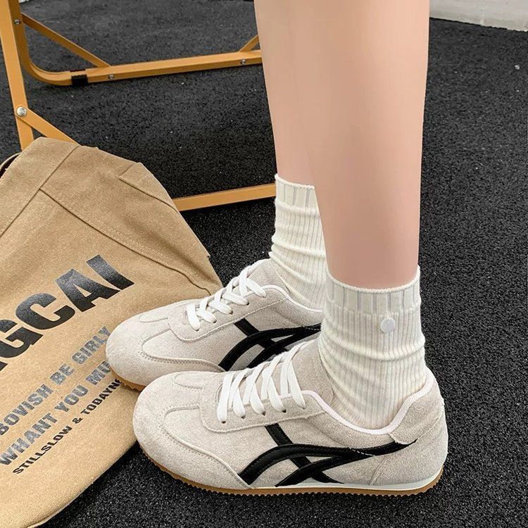 Spring board shoes retro flat casual shoes women's new lace-up versatile white shoes sneakers