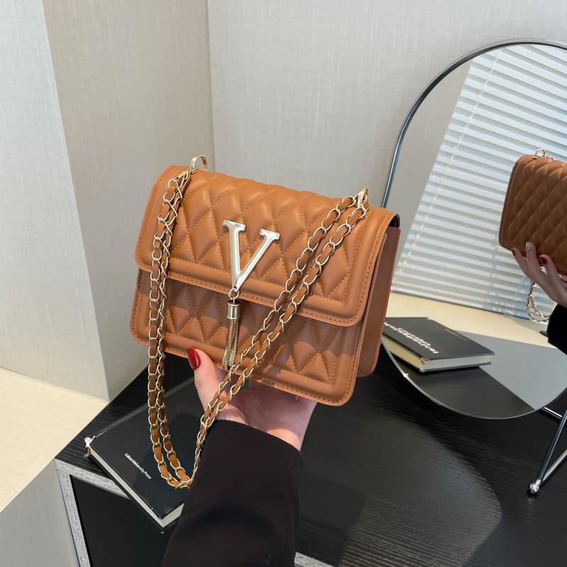 This Year's Popular Fashion and Beauty Casual Shoulder Messenger Bag Women's 2025 New Foreign Style Small Square Bag Korean Version Women's Bag