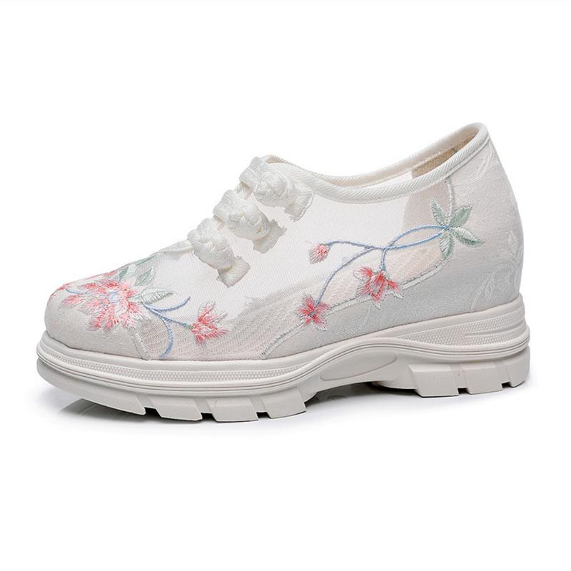 New Summer Women's Flower Embroidered Flat Platform Shoes Chinese Ladies Casual Comfort Denim Fabric Sneakers Shoes