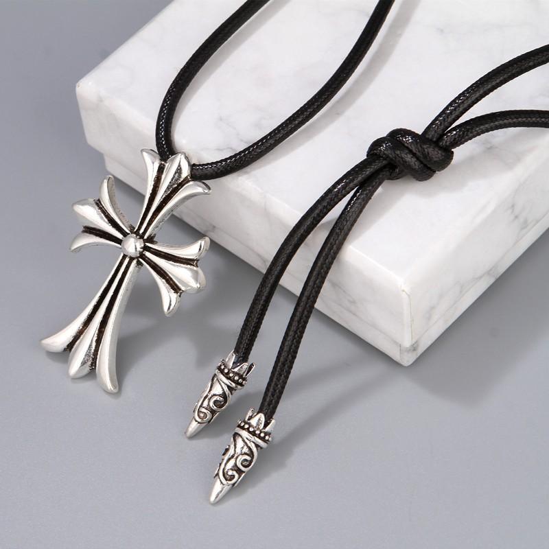 Snake Wax Rope Leather Rope Necklace Crowe Retro Long Sweater Chain Girlfriend Gift Item