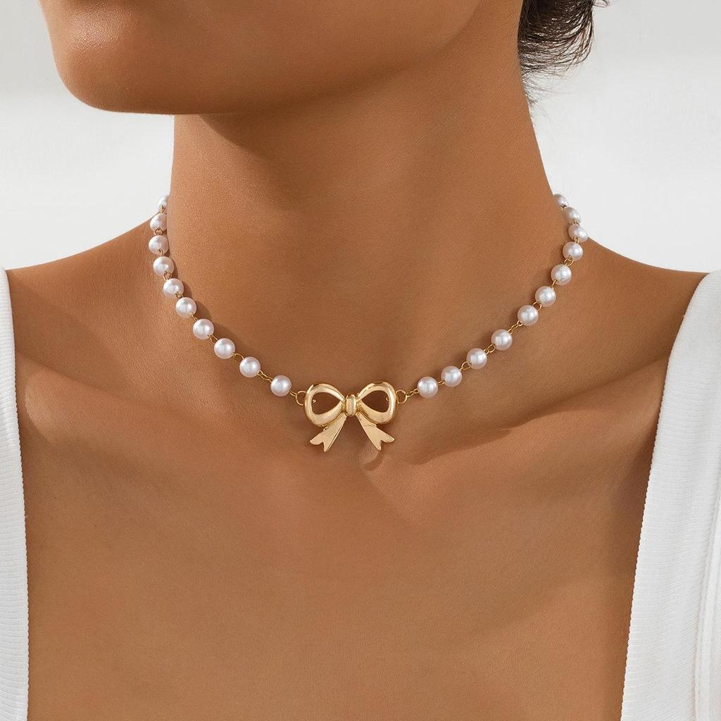 Elegant French Pearl Bow Choker Necklace for Women - Lightweight and Stylish