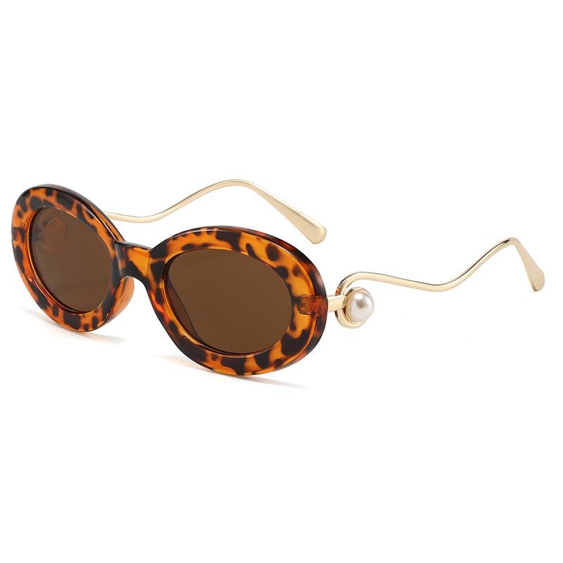 (Europe, America and the Middle East) New sunglasses for men and women