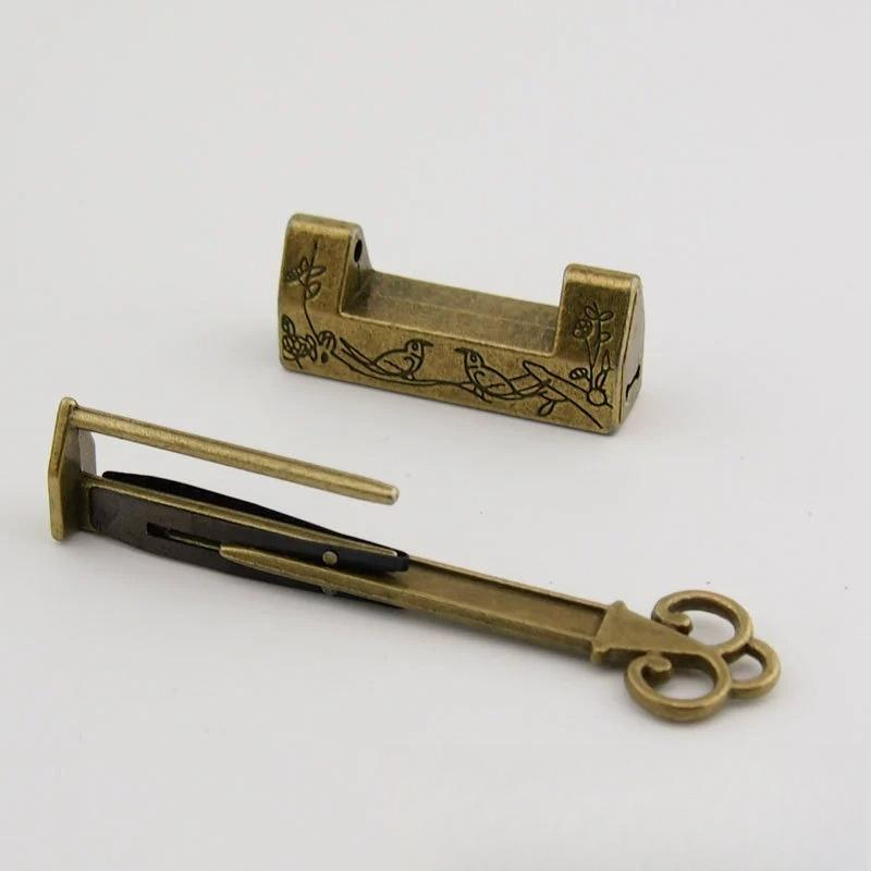 1pc Mini Creative Practical Magpie Pattern Small Lock Old Box Padlock Horizontal Retro Lock Vintage Furniture Ornaments Box Lock