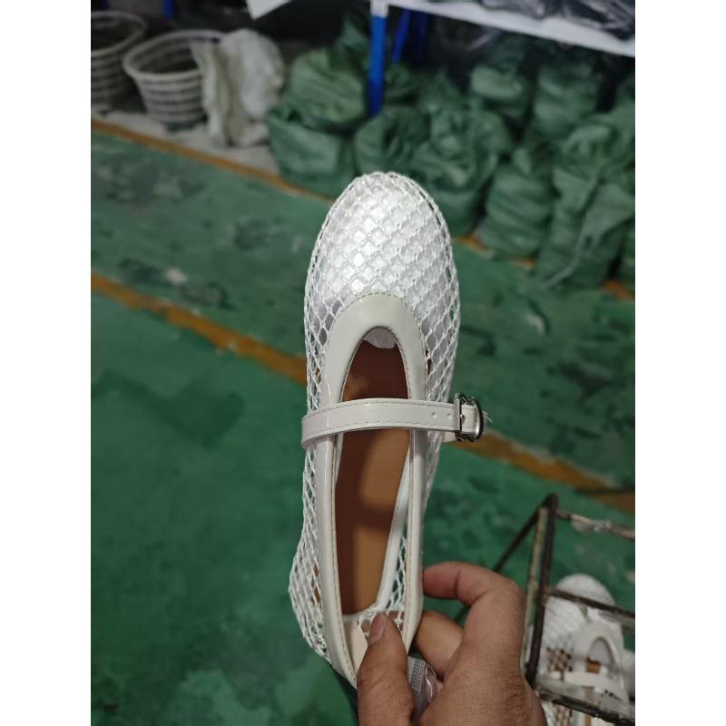 

Large size casual flat sandals women s summer mesh breathable fishing net socks single shoes women 42 белый