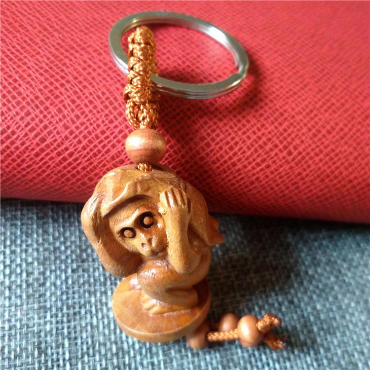 The Twelve Zodiac Keychains, Skillfully Carved from Mahogany, Are Exquisite Three-dimensional Gifts and Popular Sellers At Night Markets.