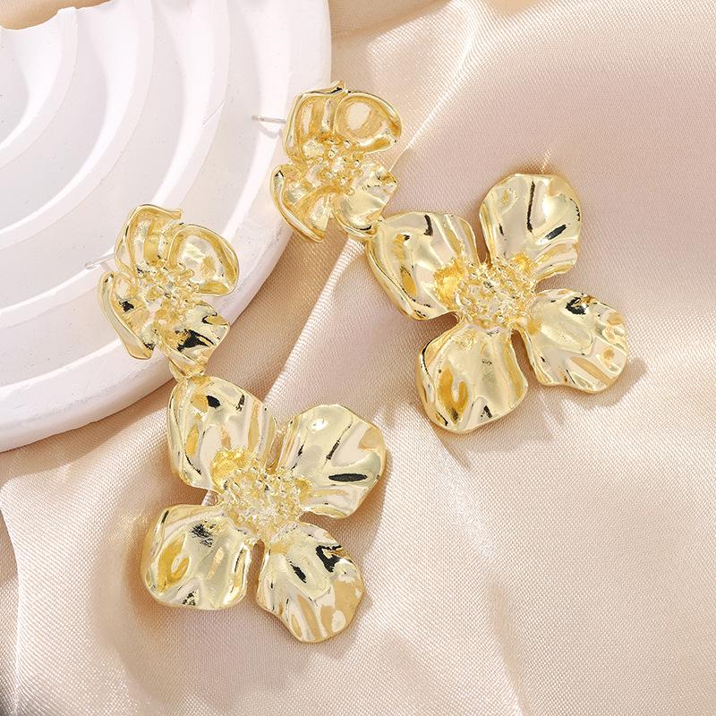 Metal Flower Earrings for Women Design and Light Luxury Exaggerated Drop Earrings Wholesale Gold Plating Jewelries