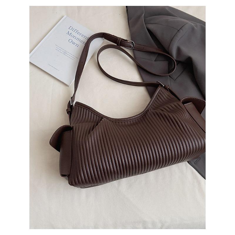 

High-end, Niche Design Bag, Fashionable Single-shoulder Underarm Bag, Lightweight Commuting Crossbody Bag кавовий